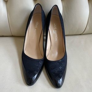 Vintage Classy Louis Vuitton Leather LV Satin Pumps Heels